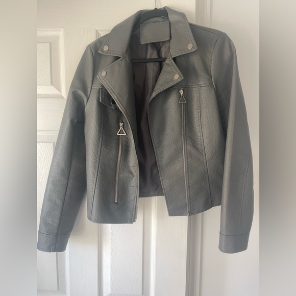 Grey leather jacket - Picture 2 of 5